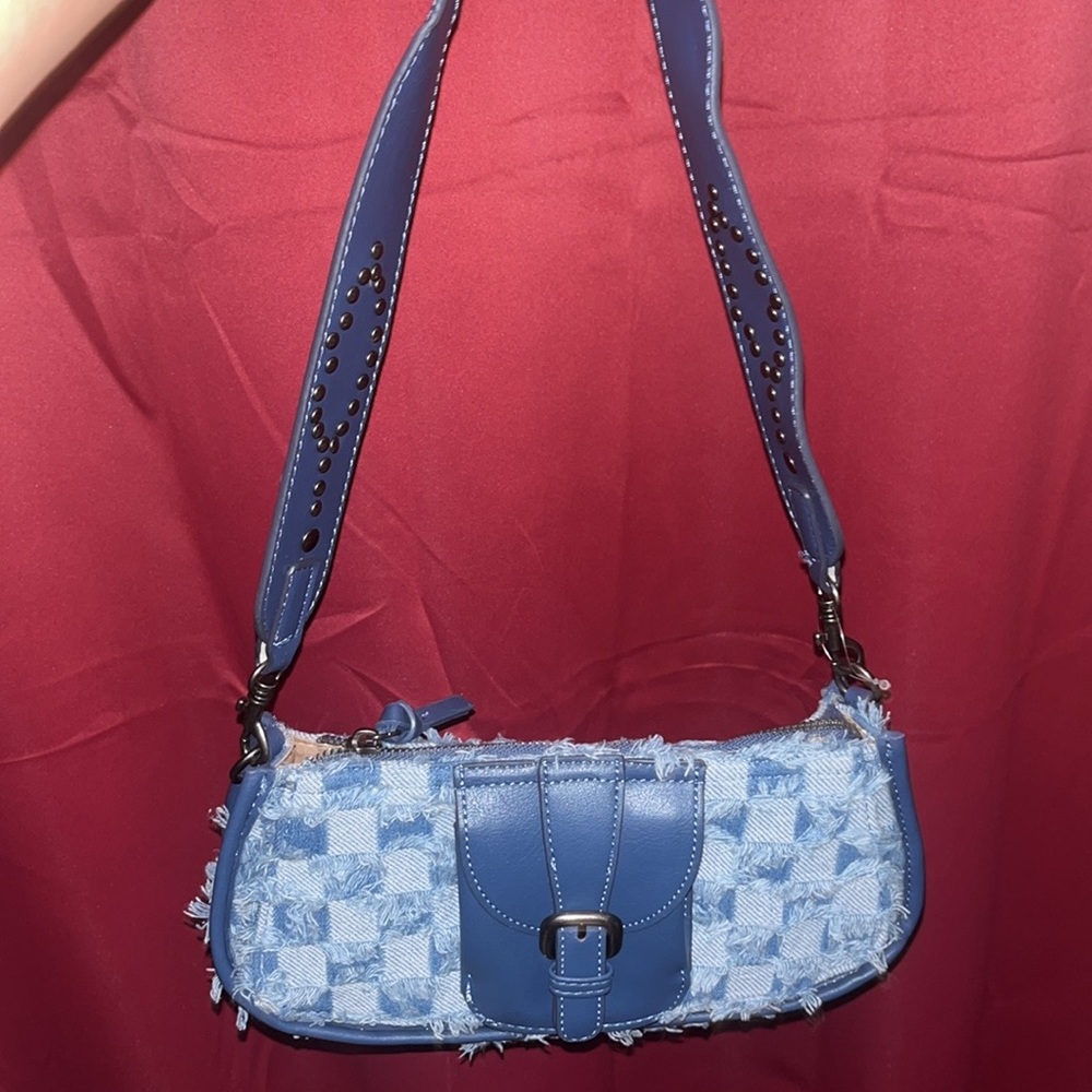 Purse - Picture 3 of 4